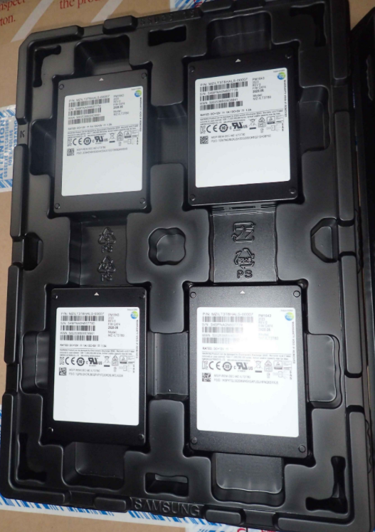 三星PM1643 960G SAS MZILT960HAHQ-00007服务器固态硬盘