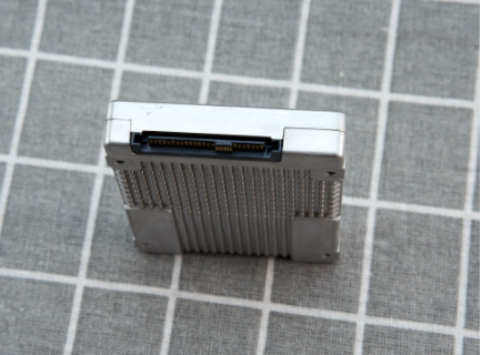 Intel P4420 7.68T U.2 SSDPE2NU076T801服务器存储固态硬盘